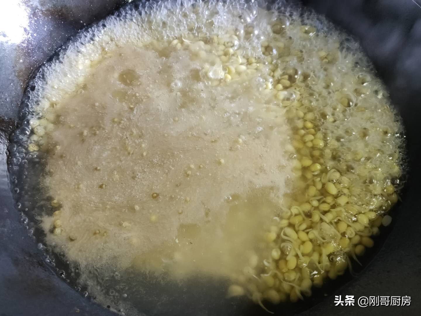 黄豆皮怎么去除,怎么快速剥青黄豆皮