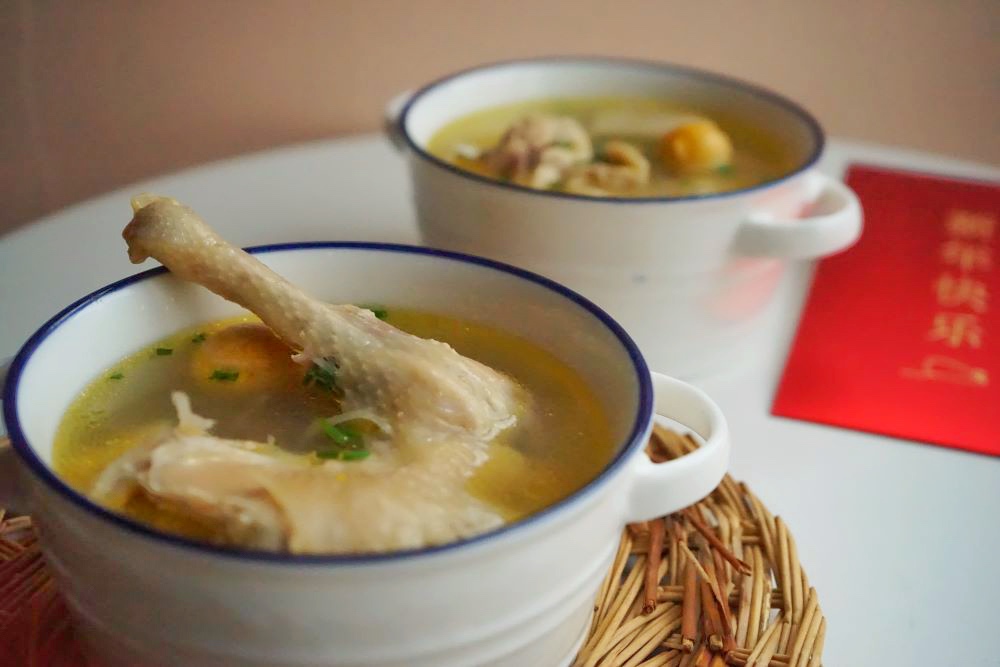 猴头菇烧鸡汤什么时候放合适,过年菜炖鸡