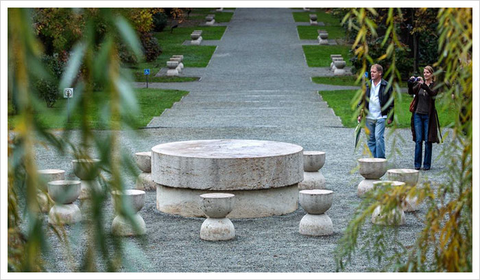 “衍”看丨60件精选西方艺术品：布朗库西特尔古日乌组雕（6）