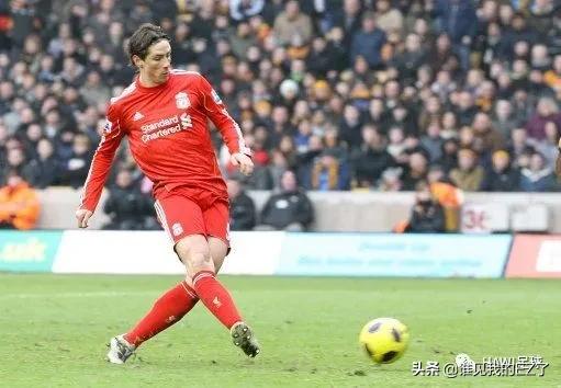 足球正脚背射门支撑脚站位,足球脚弓推射与脚内侧踢球的区别