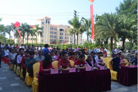 鐩涘娍鍚埅,鐩涘娍璧疯埅