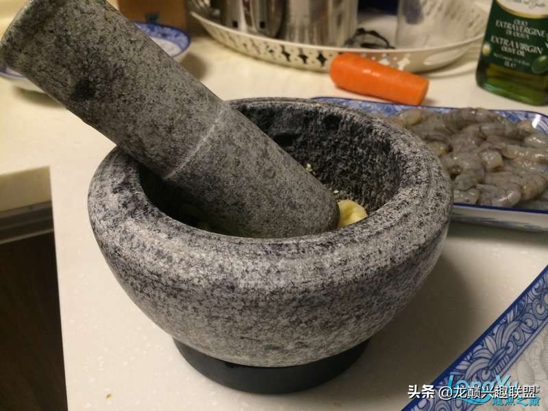 手把手教你做龙鱼最强营养秘方食谱--鲜虾牛肉狮子头，别馋哈