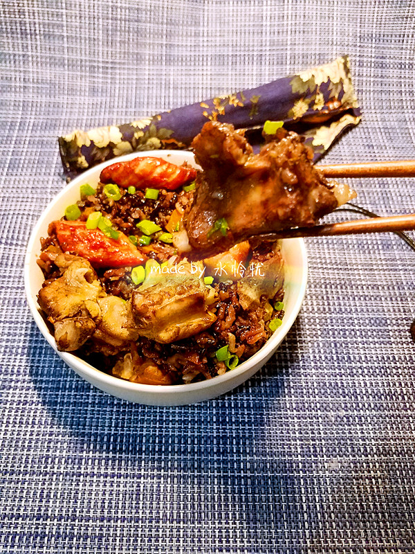 面包机也可以做煲仔饭哟,排骨黑米煲仔饭,就是这么的简单好吃