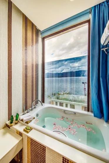 疫情防控取得阶段性胜利有序恢复,疫情胜利在望