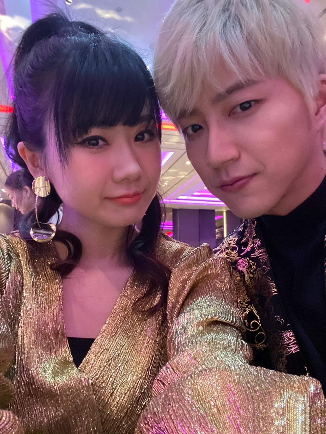 福原爱粉嫩裙装惊艳亮相,福原爱新恋情曝光与男友甜蜜逛街