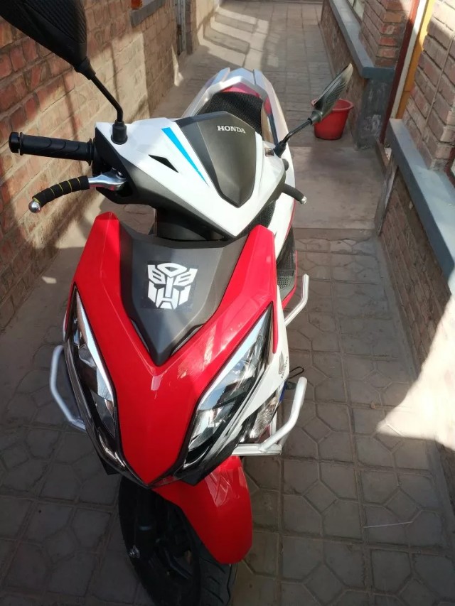 本田裂行125加95号油好还是92的好,新大洲本田裂行125对比豪爵usr125