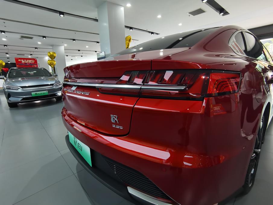 比亚迪汉ev丹拿版,汉丹拿极光蓝