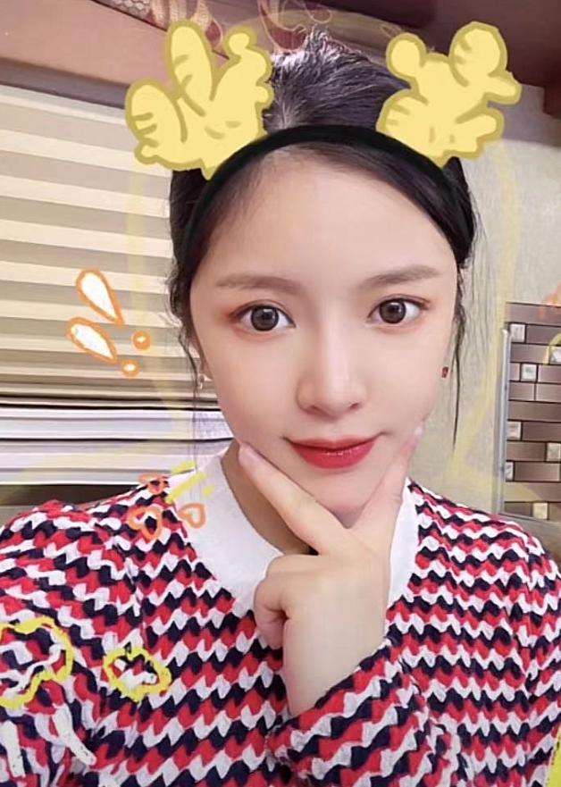 张馨月王灿对比照,王灿和张芷溪