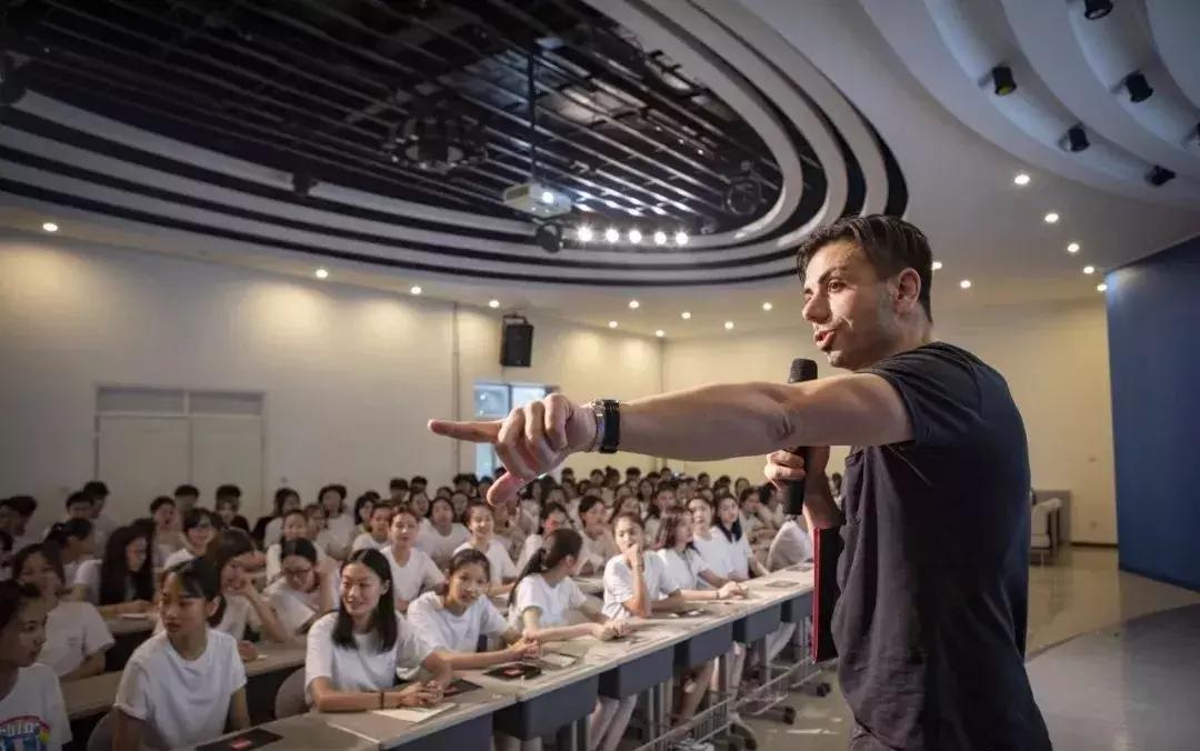 国际教育适合低龄留学吗,国际留学有什么好处