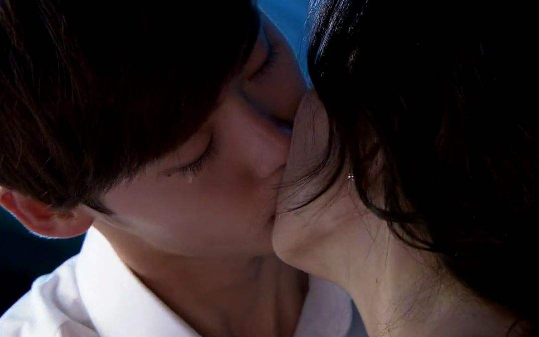 八集定律韩剧吻戏,韩剧八集定律吻戏合集