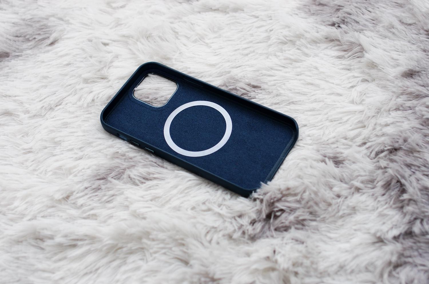 或许比原厂还要好一些：我的iPhone12的“高冷”配件们