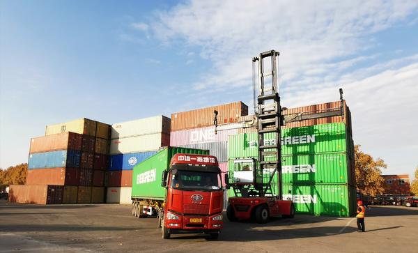 “追寻初心中原印记”主题报道之三十七∣60多年风雨路程，洛拖“东方红”依旧活力四射