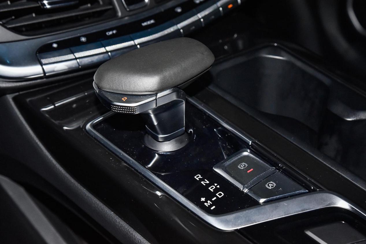 吉利最美国产车,吉利博瑞国产豪车