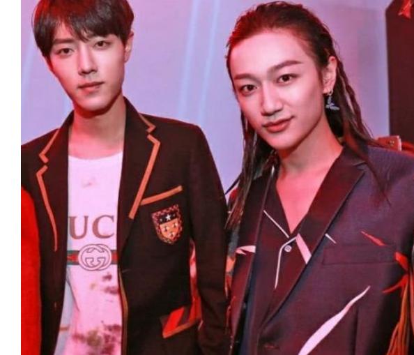 肖战ins头像完整,肖战微博头像变化