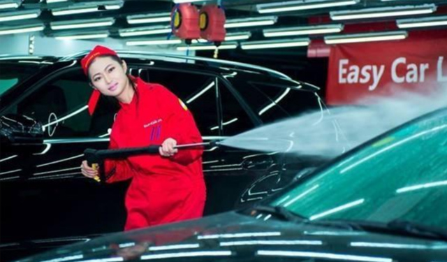 洗车把水冲入排气管,洗车的时候水进排气管要紧吗