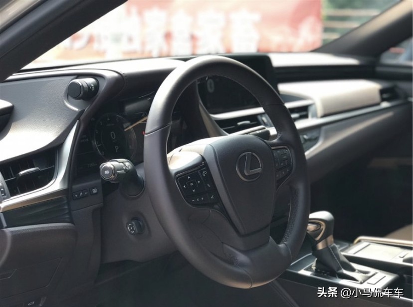 雷克萨斯es200和奥迪a6l驾驶对比,奥迪a6l比雷克萨斯es200好的地方