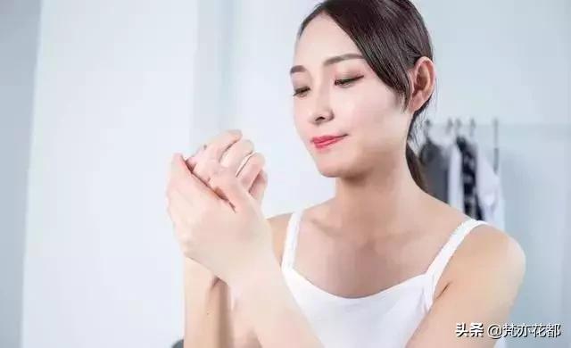 脸上毛孔粗大怎么办收缩毛孔,脸上毛孔粗大要怎样才能收缩毛孔