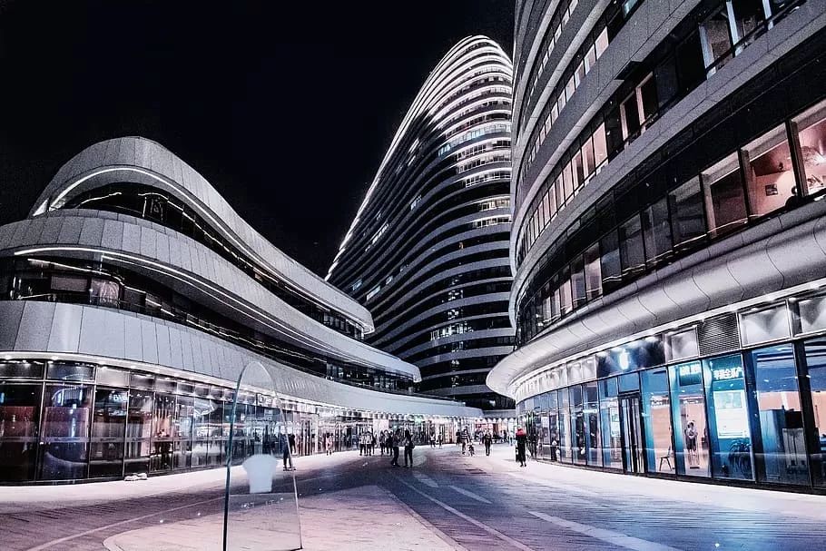 互联网人离开北上深广，ROI更高了