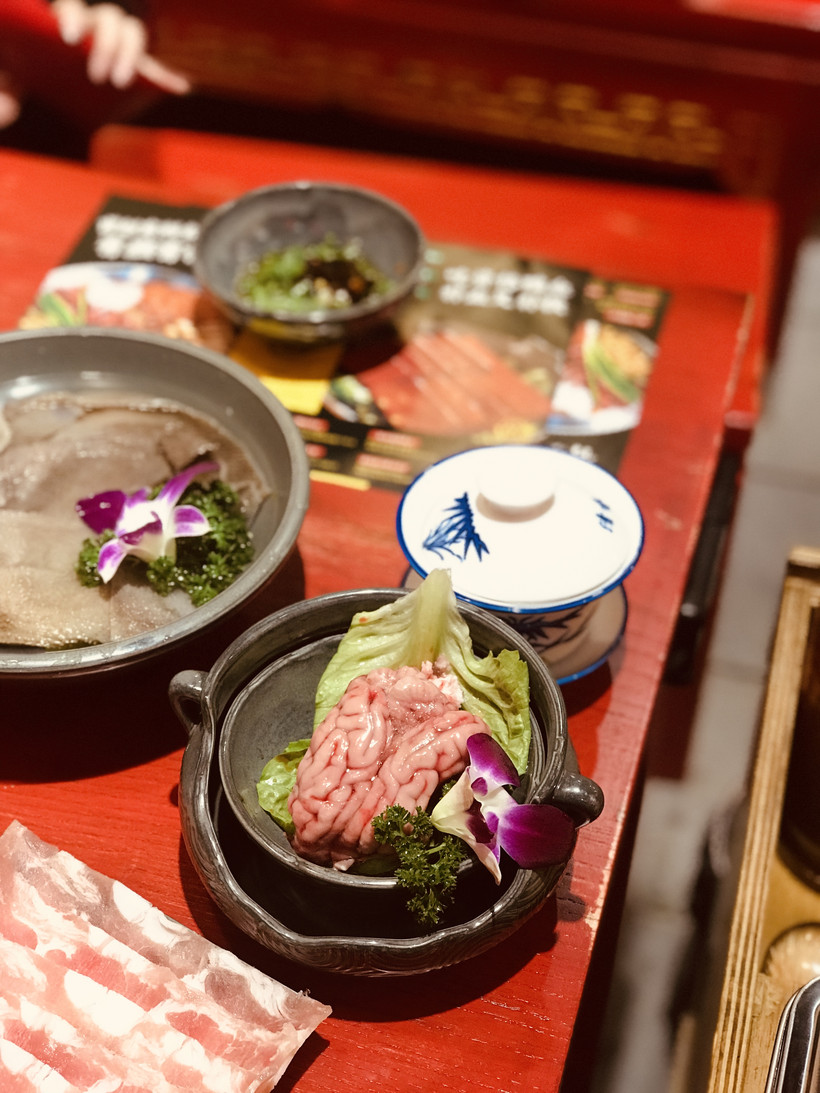 谢霆锋成都打卡百年老店,谢霆锋打卡上海网红店