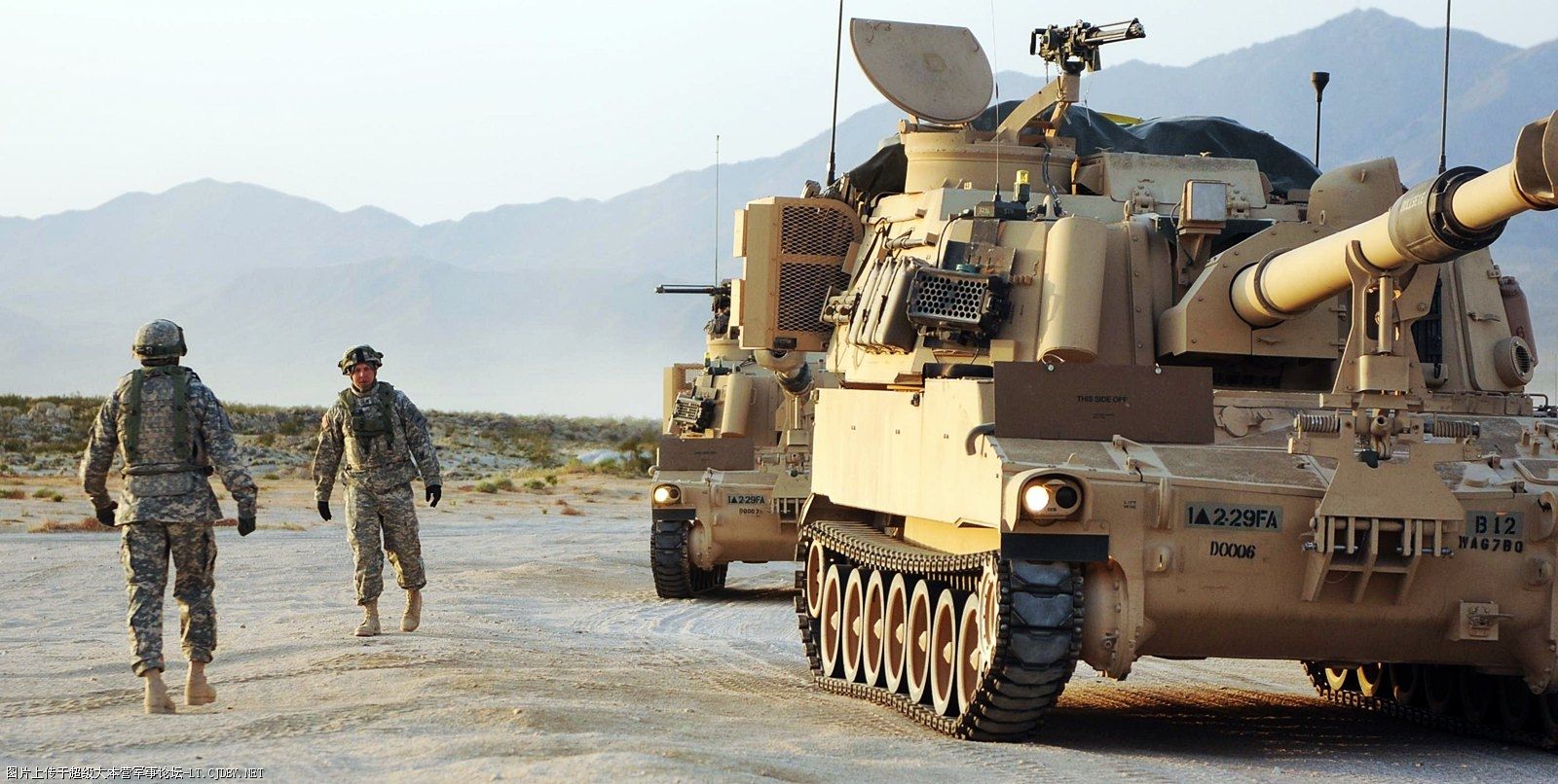 美国突然撕破脸,甩出王炸报复德国,东欧一国也趁机落井下石