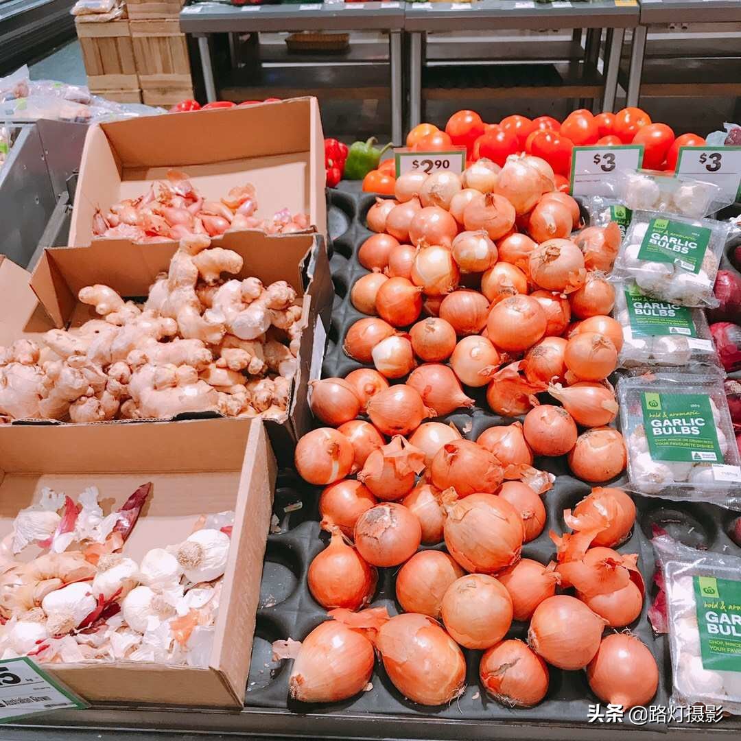 在澳洲旅行，买得起奶却买不起水，去超市逛逛不知道该买啥