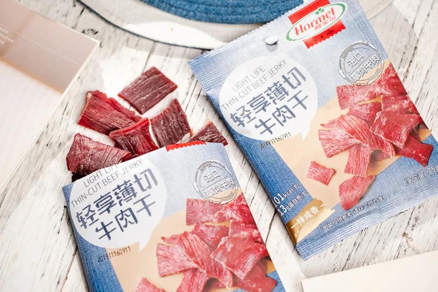 在李佳琪直播间买零食，是个划算的选择吗？