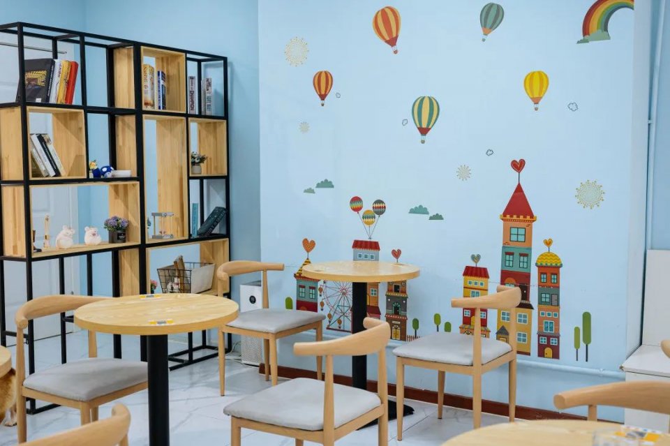 吸屁屁,短腿大耳肉嘟嘟,这家店进去就出不来了…