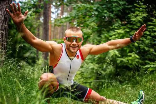 微胖的男生要怎么穿才好看,微胖男生也可以穿的很好看