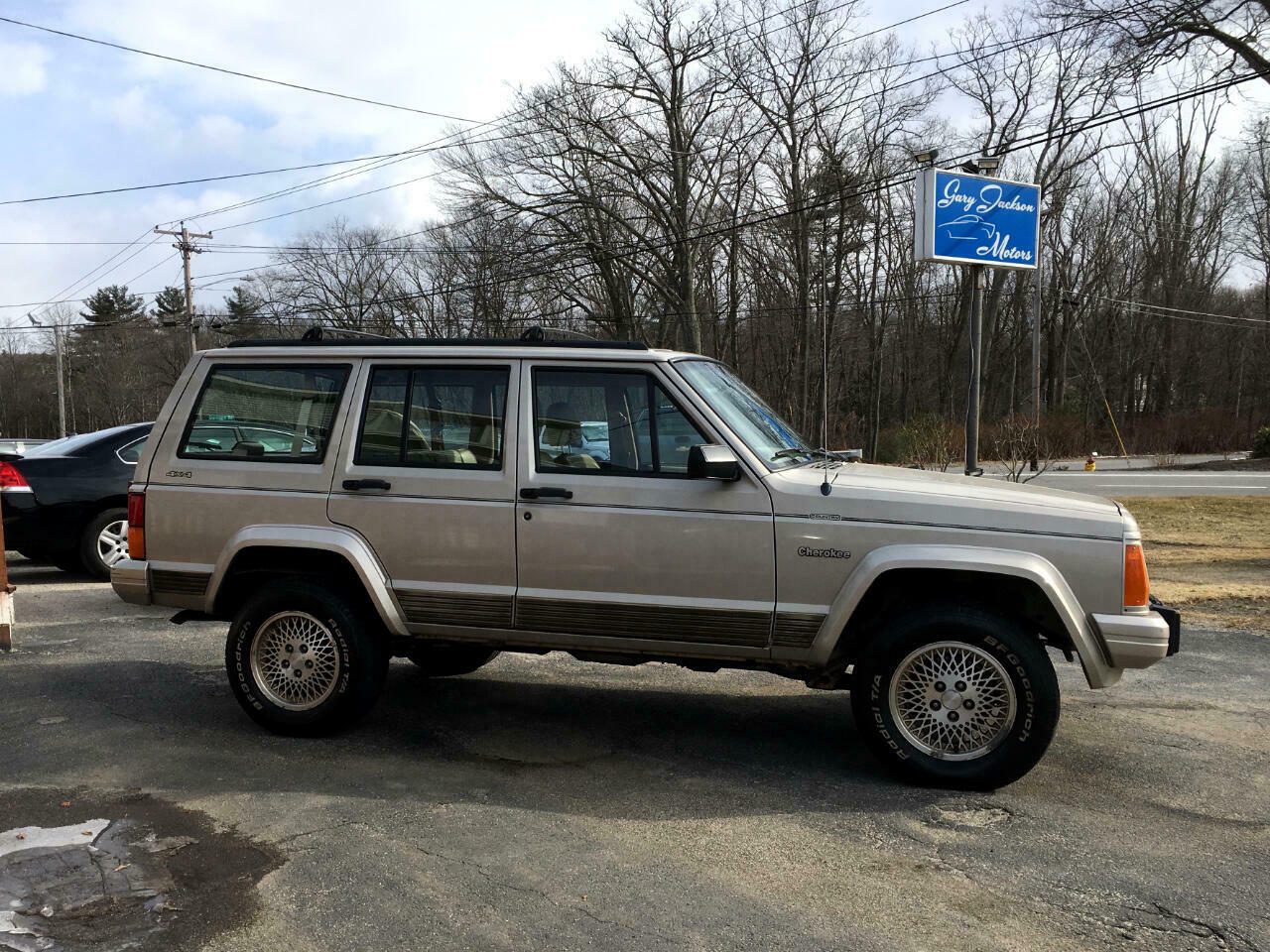 都说修不好的切诺基，那是你没开过原装的，国产后北汽把他给毁了