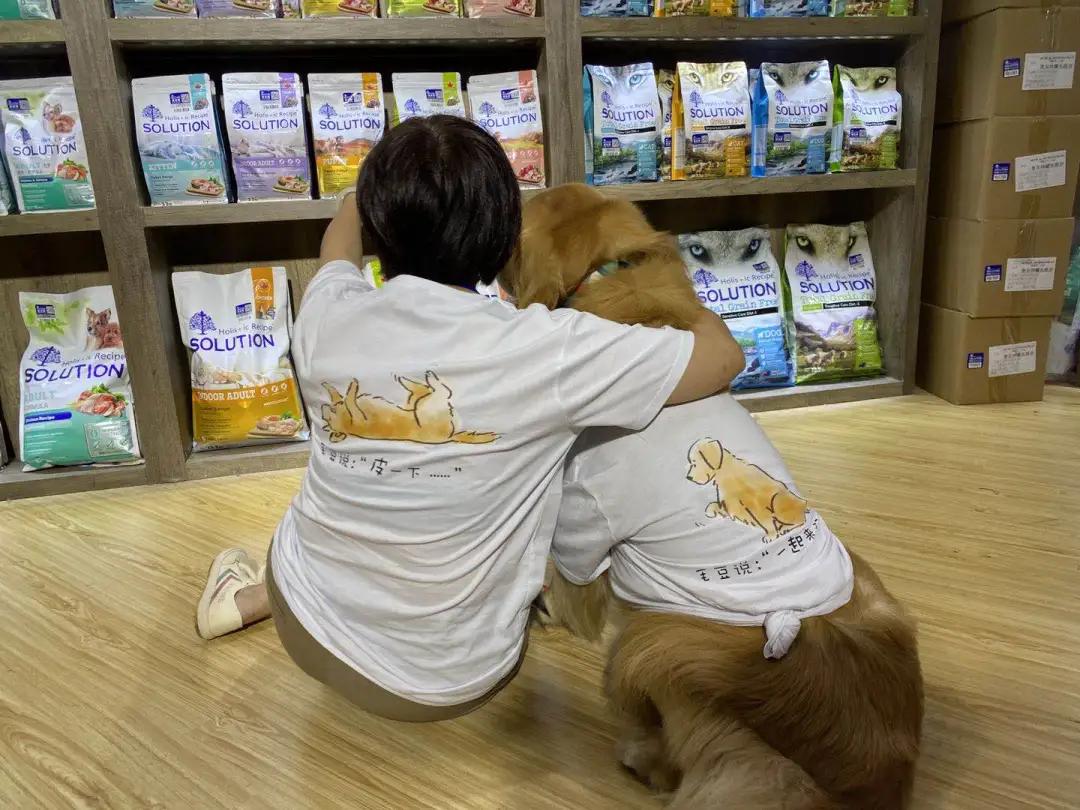 耐吉斯今年亚宠展上做了啥?挤都挤不进