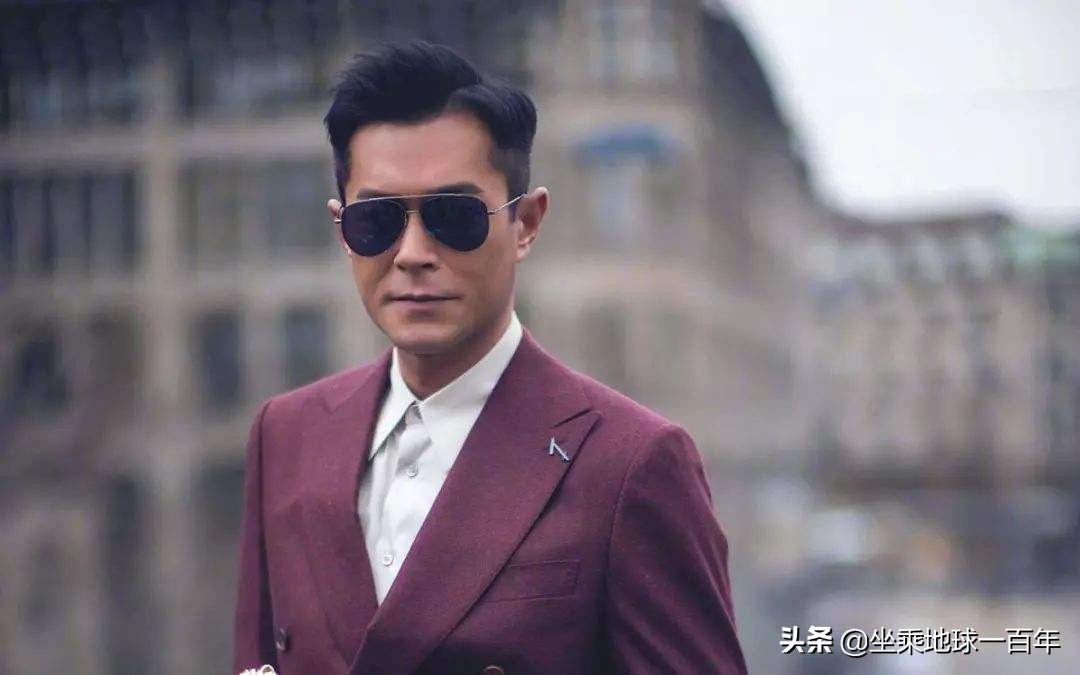 欲望在左灵魂在右人性在中间,欲望在爱情中代表着什么