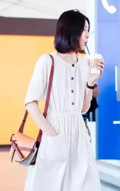 刘雯今年最流行的包,刘雯同款包时尚潮流大牌大容量