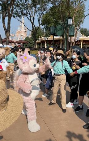 迪士尼川沙妲己周边价格,上海迪士尼门票暴涨350%