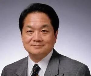 好物之走进美国丨Xbox：成不了电玩界的第一，就做手柄界的NO.1