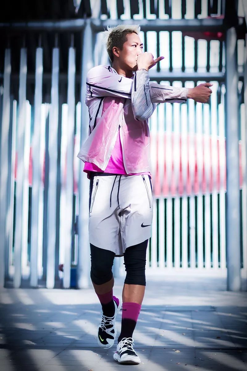 耐克目前最顶级的跑鞋,耐克的一个跑鞋