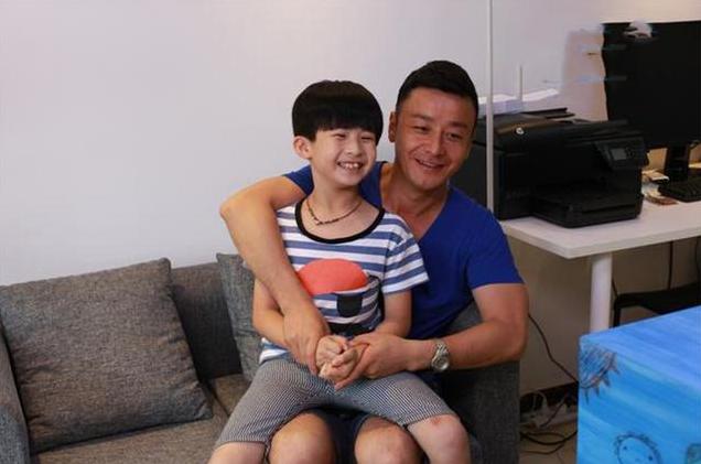 被老师罚抄名字一万遍,老师罚抄单词1000遍