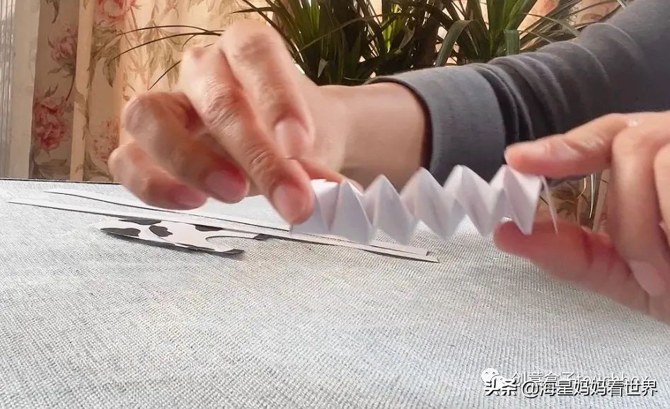 春节到，超可爱的牛卡片、牛灯笼、纸筒牛开心玩起来