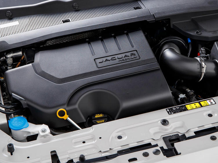 捷豹f-pace跟林肯航海家对比,捷豹e-pace和林肯冒险家哪个好