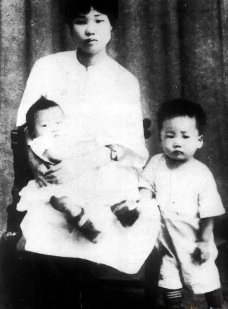 126张照片缅怀毛主席一生!