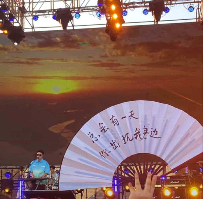 wechat背景图hiphop,每张都很独特的小众wechat背景图