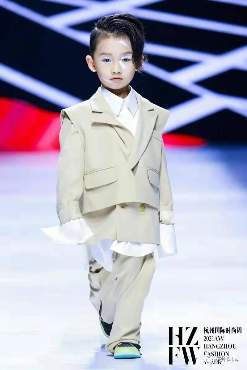 国际时尚周巴黎,时装周秀场