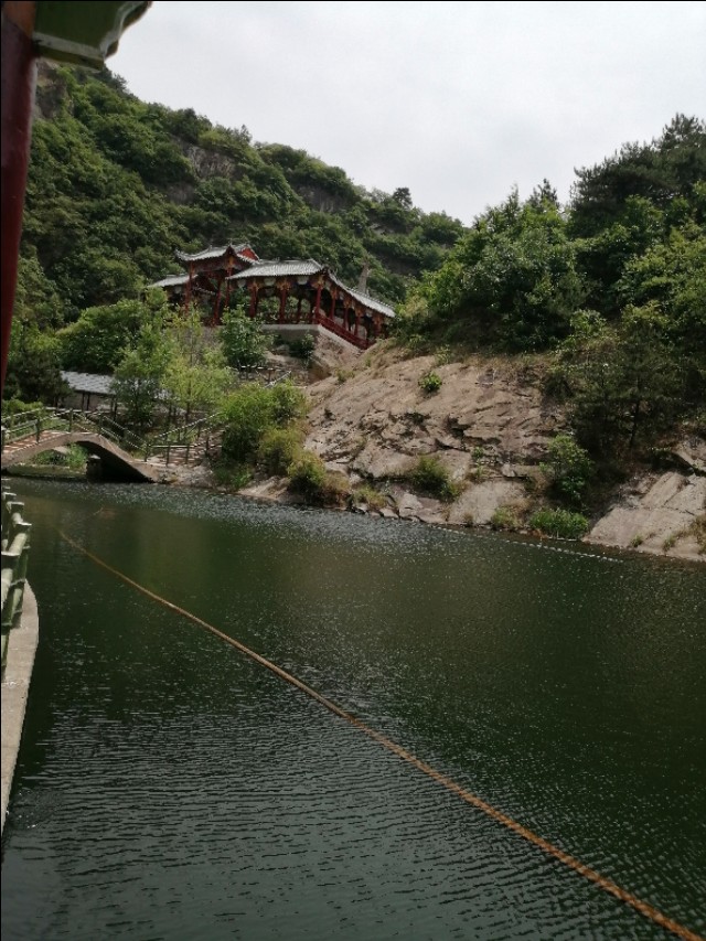 卧龙谷风光,卧龙谷秋色图片