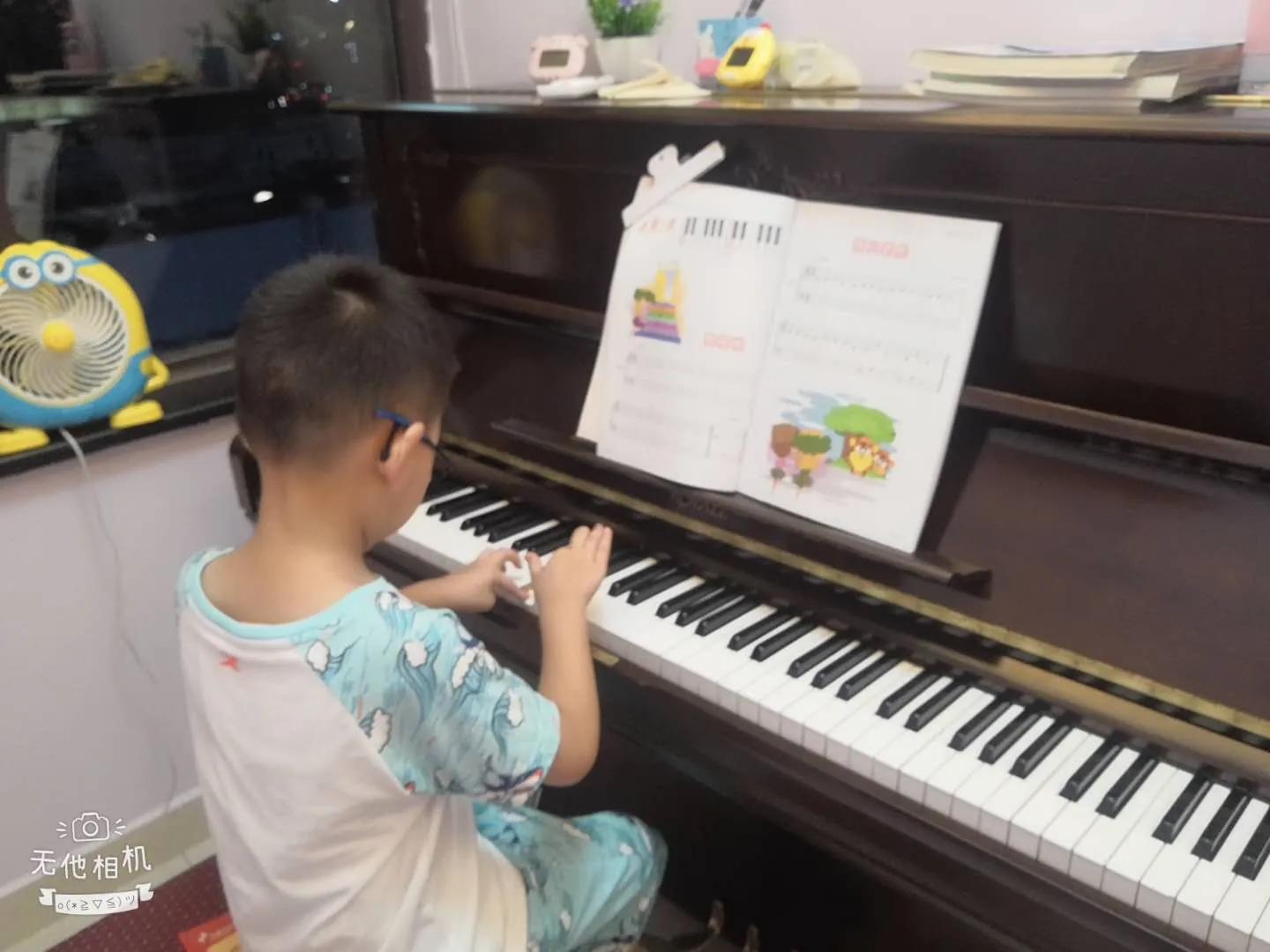 鍜崱鑹烘湳鍩硅,鍜崱闊充箰鍩硅涓績