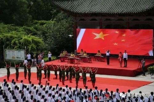 鲲鹏展翅自兹始，鹰击长空助梦飞——奋进中的漯河二中