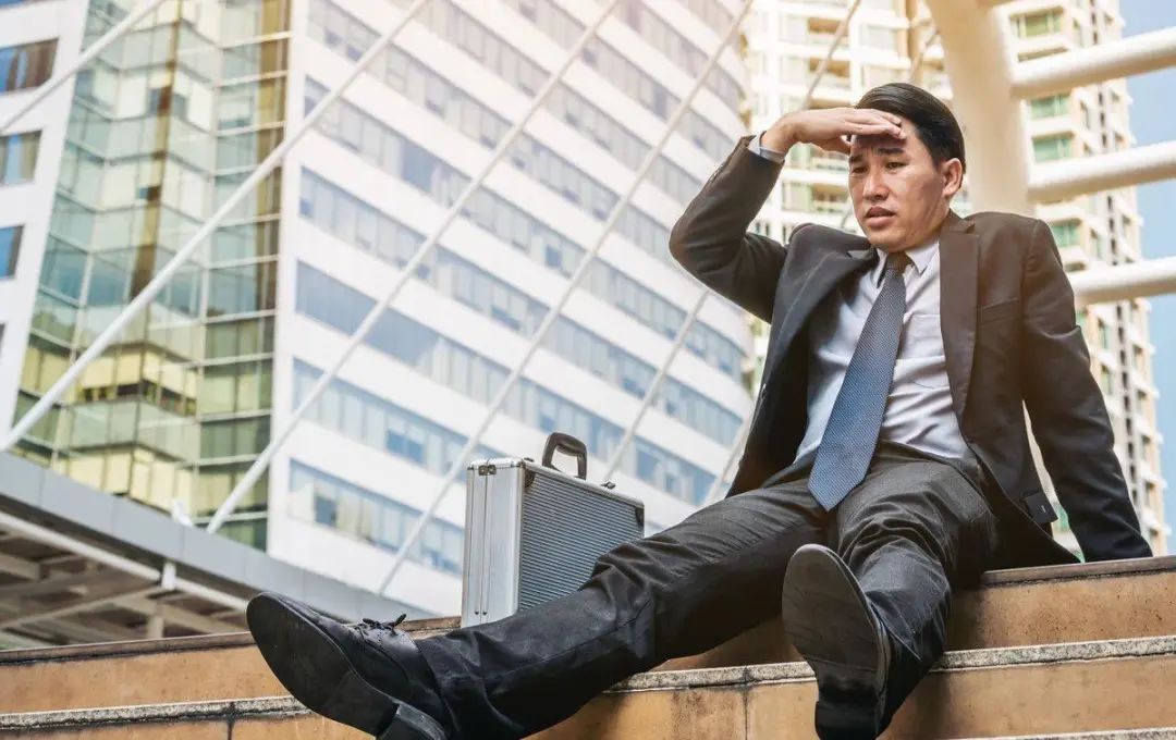 有的人总说工资低为什么不辞职,工作中为什么低工资还舍不得离职