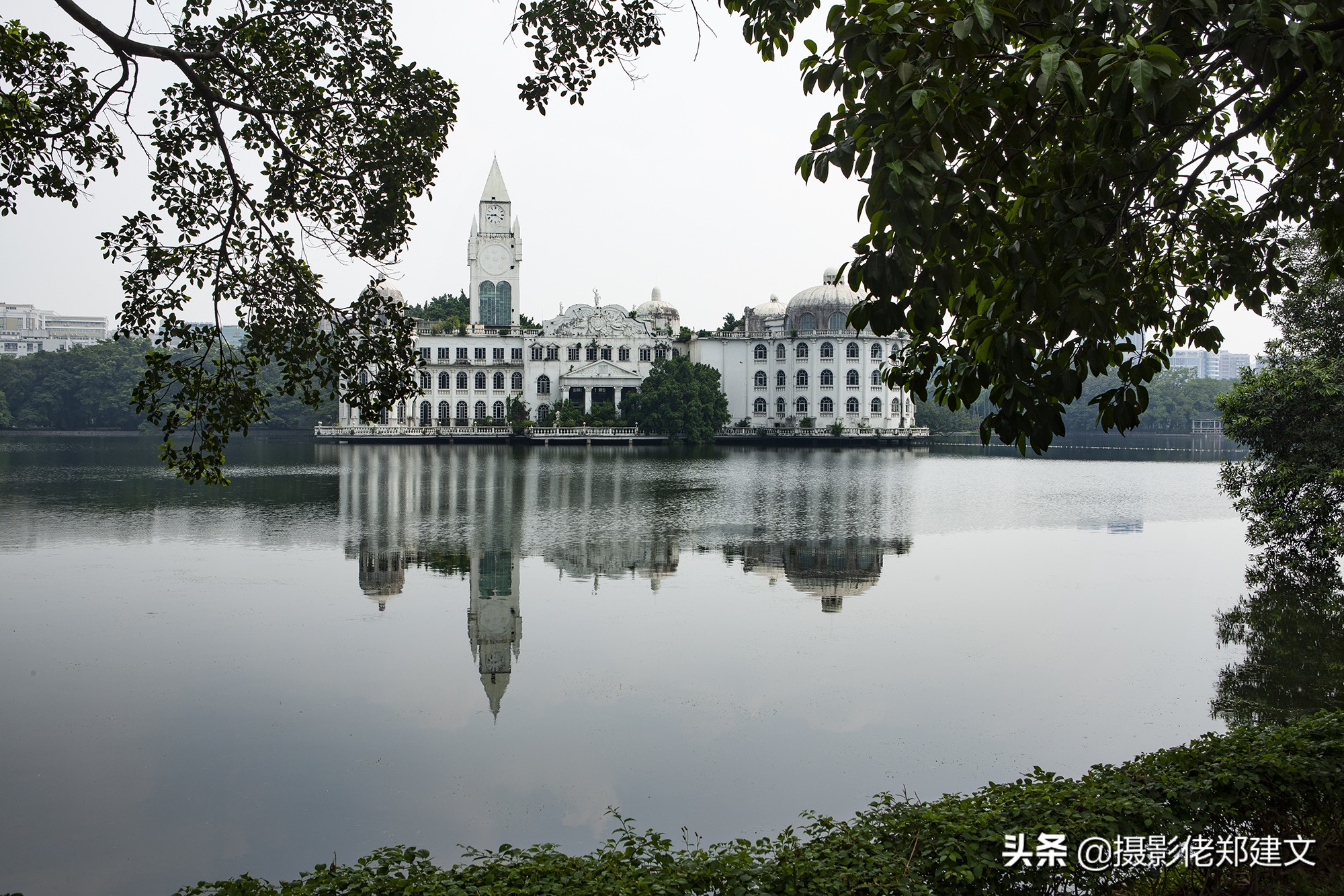90年代老鬼屋,建了十几年的违章建筑怎么处理