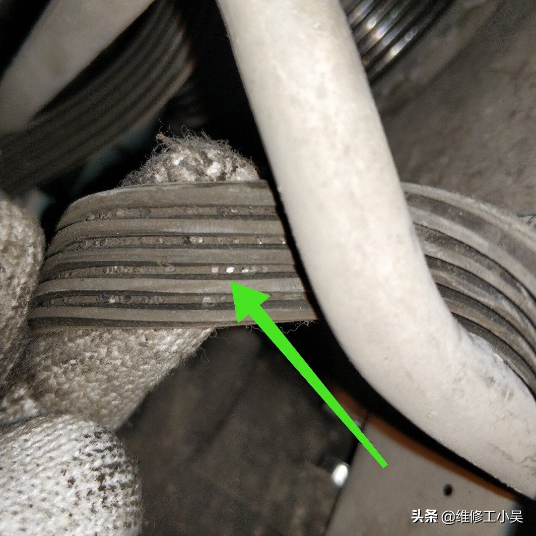 11年福克斯发动机渗油,11年福特福克斯发动机空转