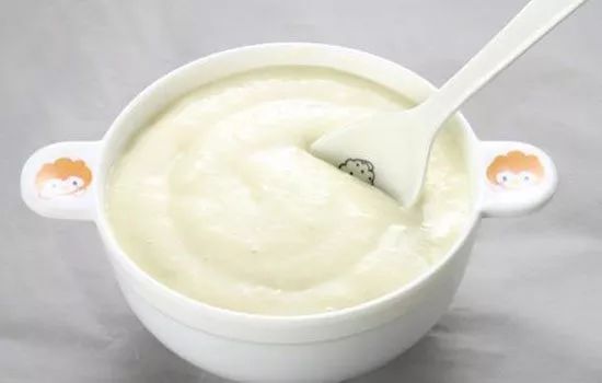 9个月宝宝吃错米粉导致贫血!吃米粉的几大误区,你们中了几枪?