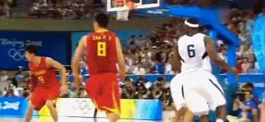 中国男篮打回后场,男篮向男足发展了吗