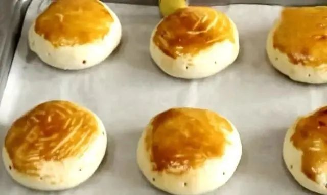 酥饼怎么做更容易起层又酥脆,糖酥饼怎么才能更起酥